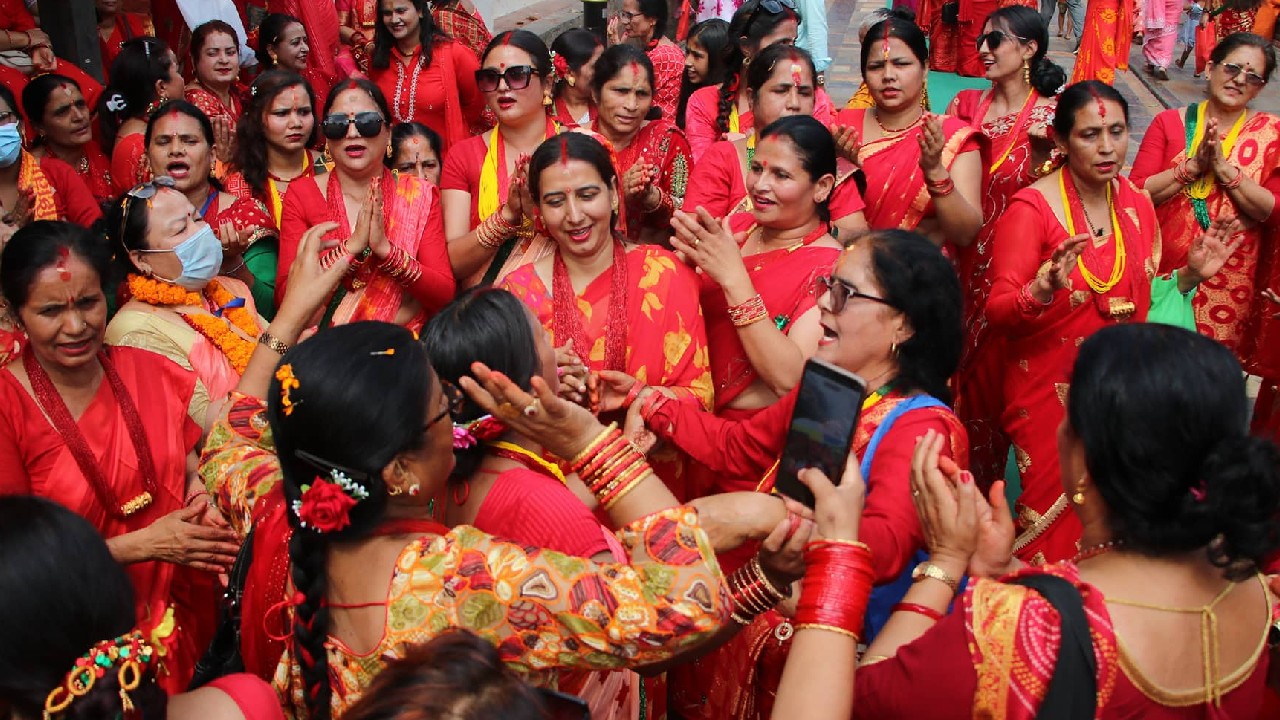 Teej Celebrations At Pashupatinath Photo Feature Nepal Live Today Nepal Live Today